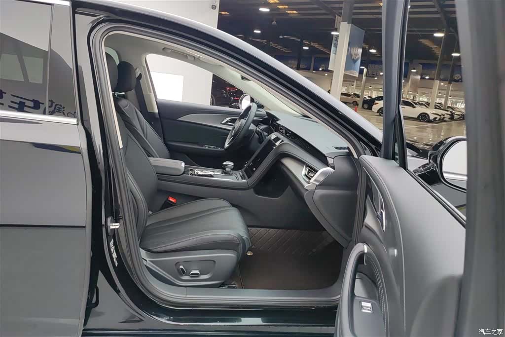 Hongqi H5, 2024 8