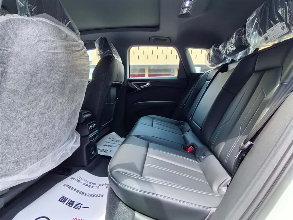 Audi Q4 e-tron, 2026 8