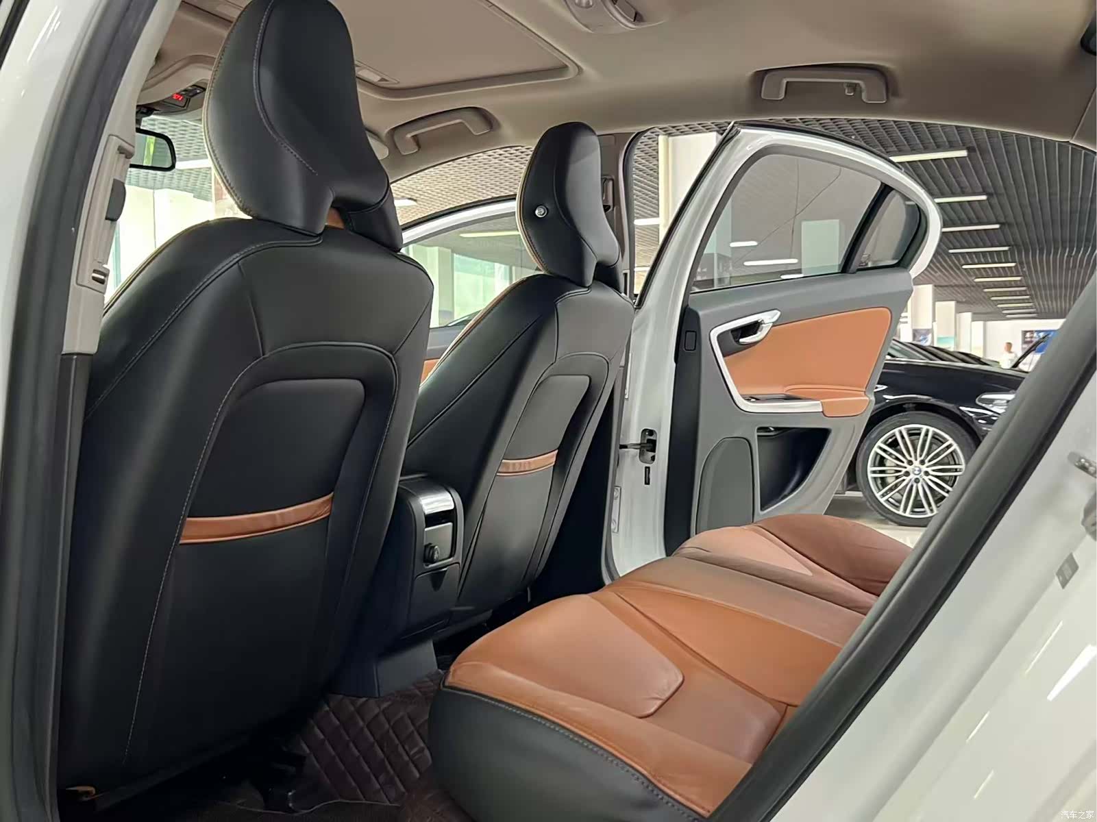 Volvo S60, 2015 13