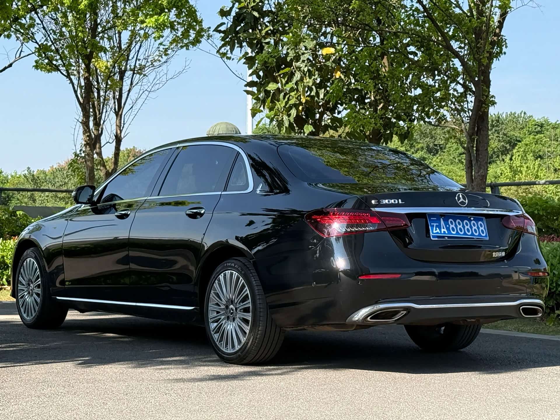 Mercedes-Benz E-Class, 2022 4