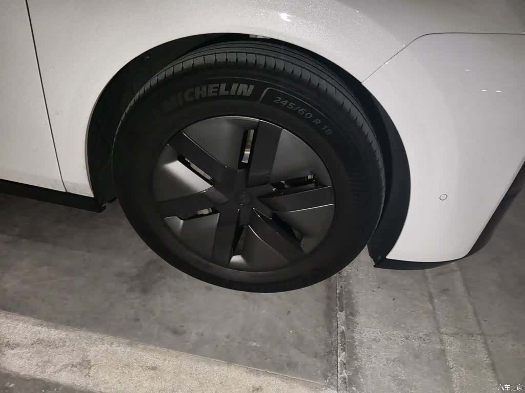 Li Auto MEGA, 2025 26