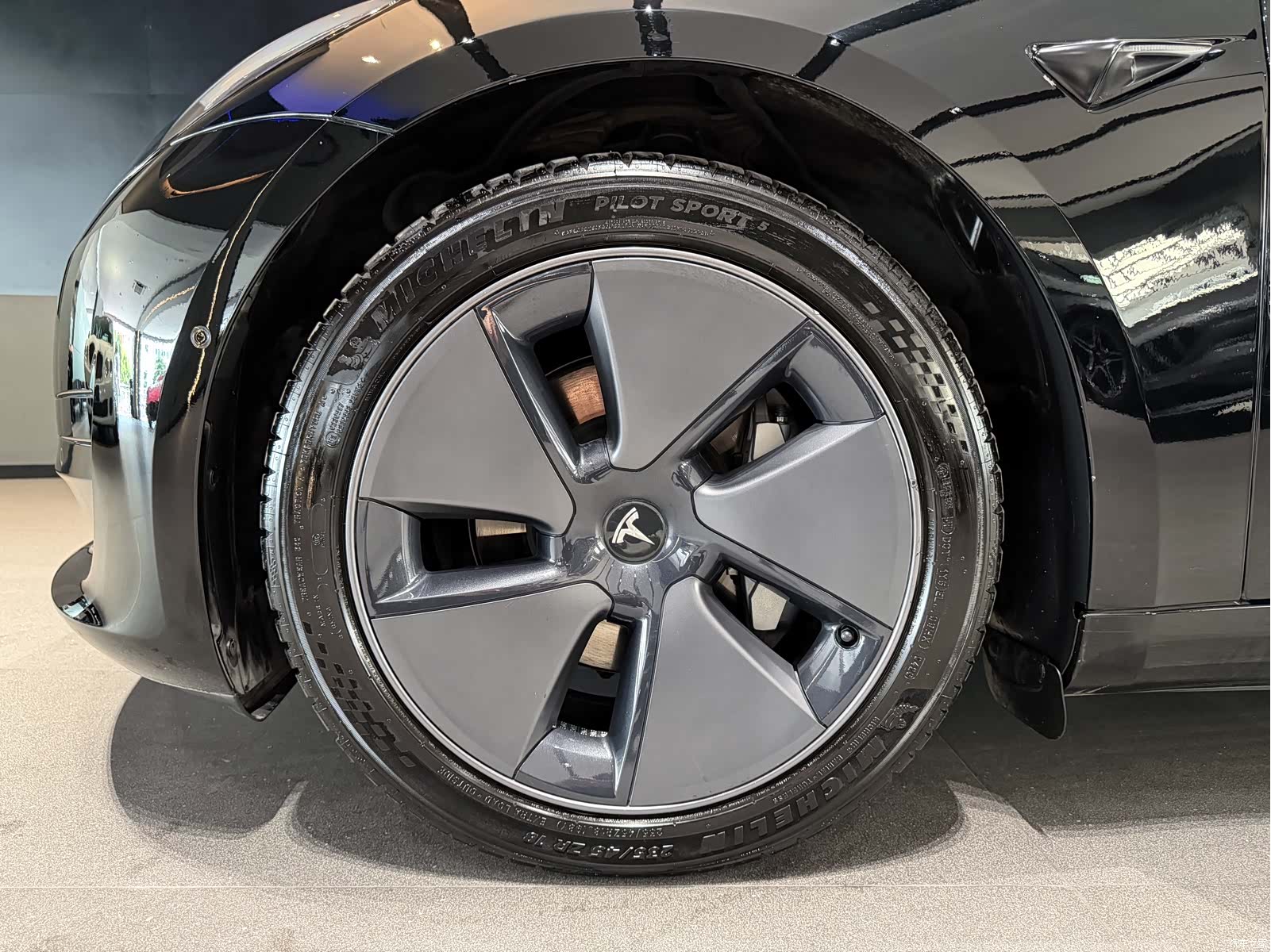 Tesla Model 3, 2022 6