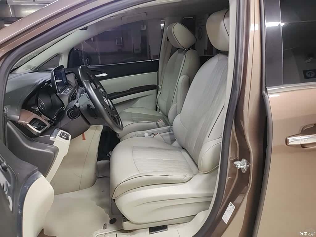 Buick GL8, 2022 15