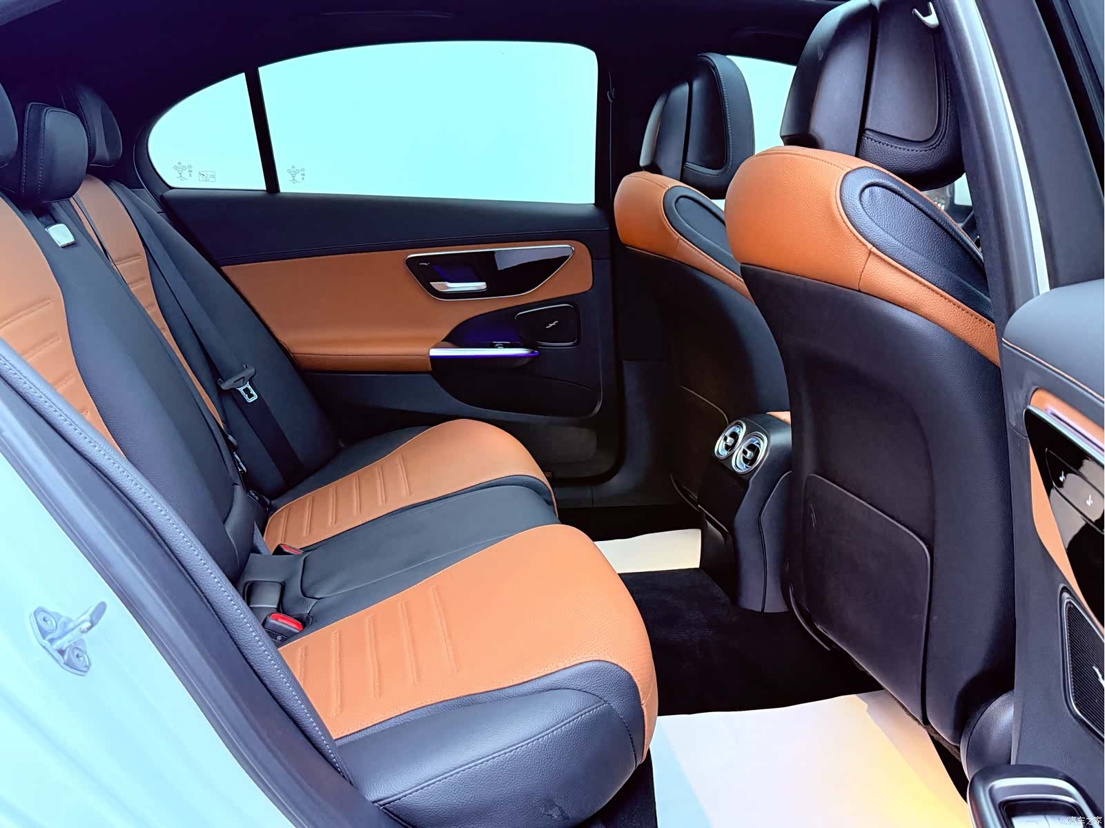 Mercedes-Benz C-Class, 2023 20