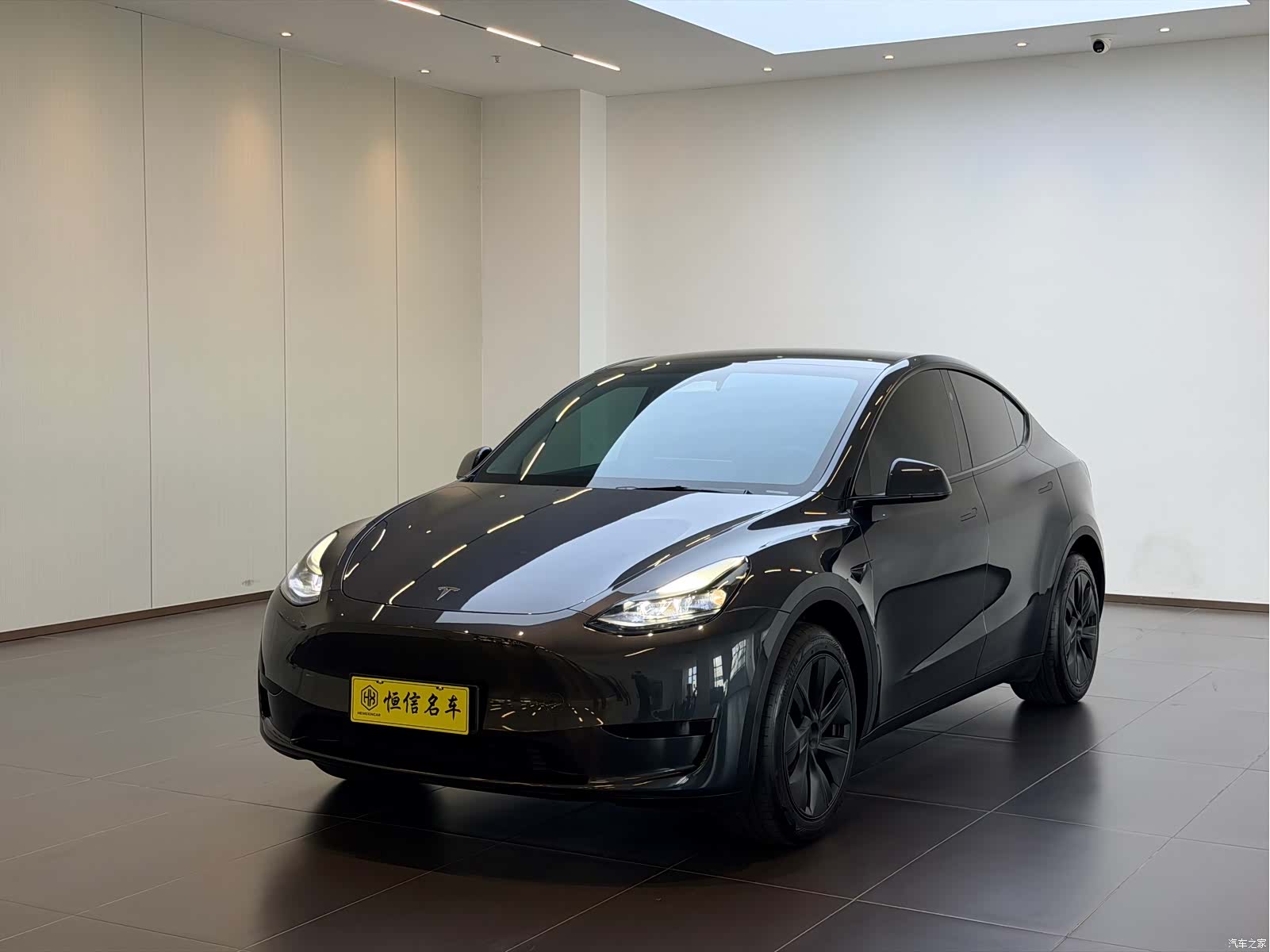Tesla Model Y, 2024 1