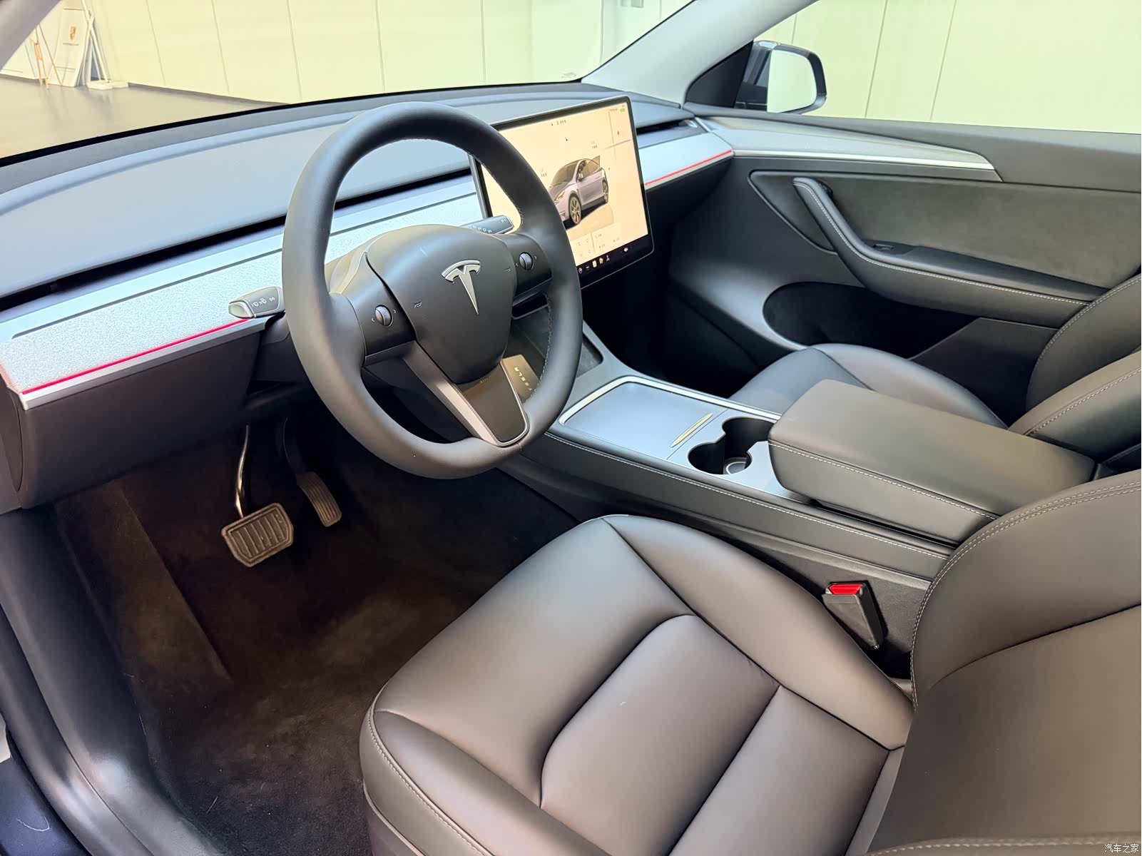 Tesla Model Y, 2024 9