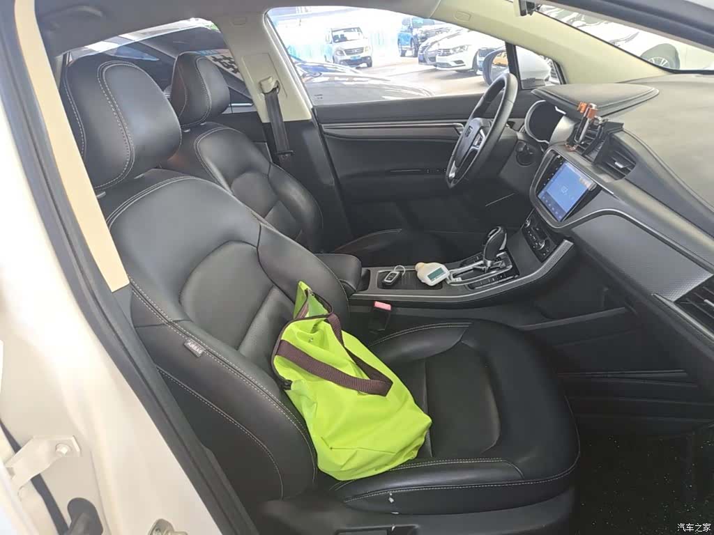 Geely Emgrand, 2016 25