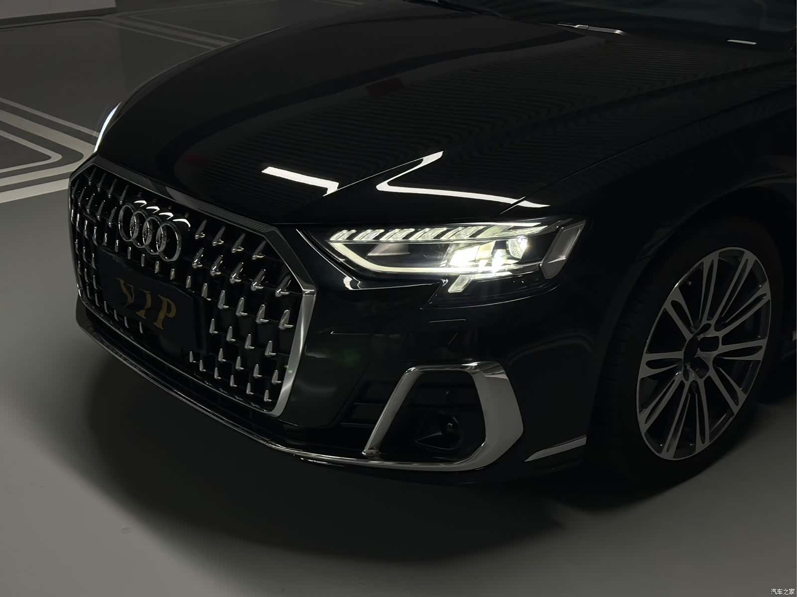Audi A8L, 2023 4