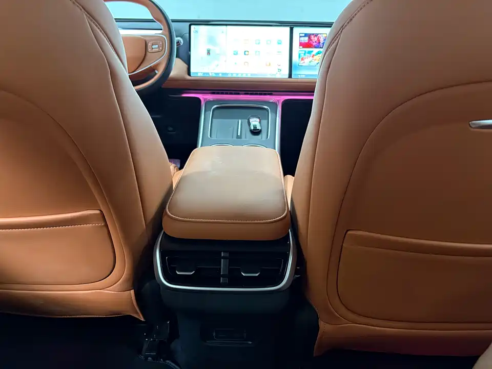 XPENG G9 XPENG G9