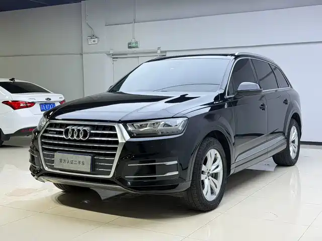 Audi Q7 2016 — купить из Китая под заказ