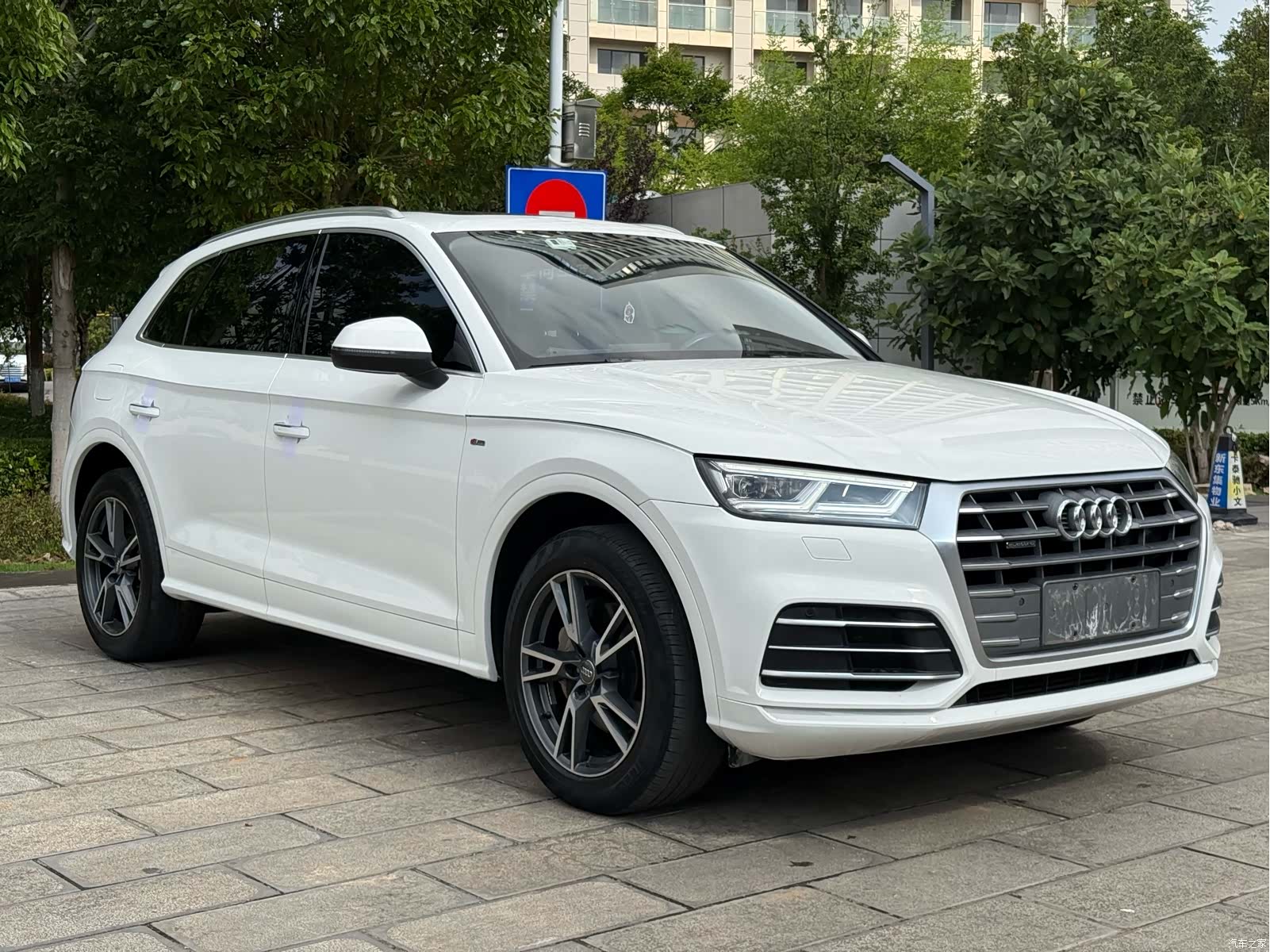 Audi Q5L, 2018 3