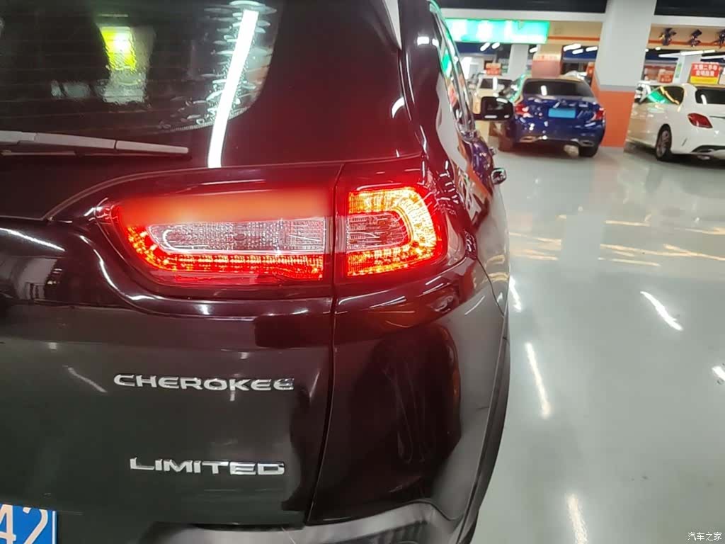 Jeep Cherokee, 2017 8
