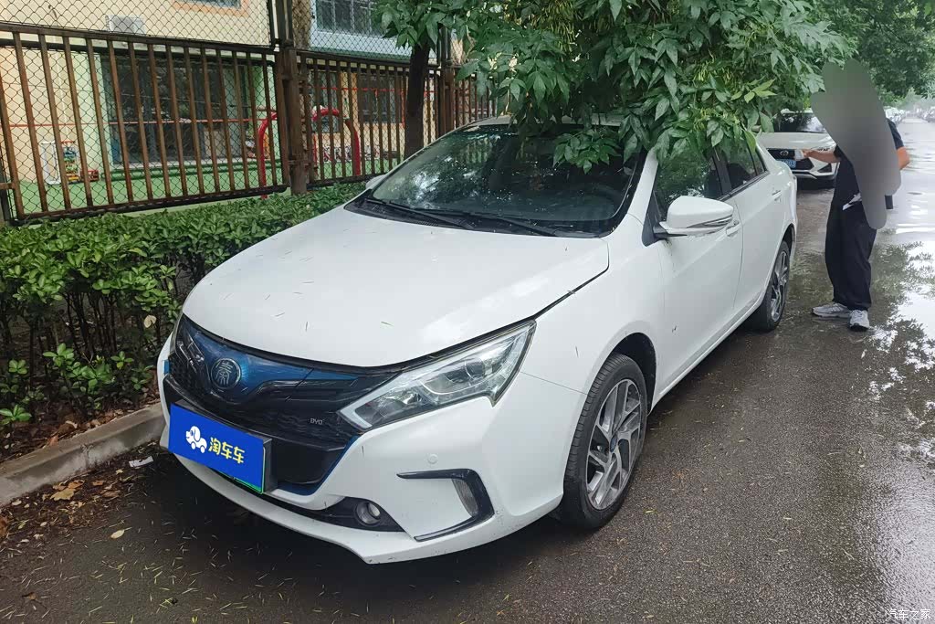 BYD Qin, 2017 1