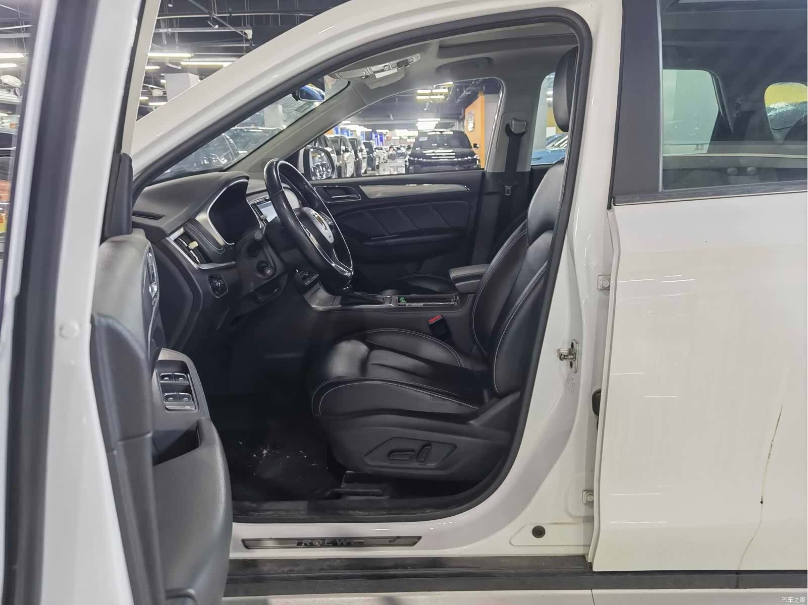Roewe RX5, 2019 4