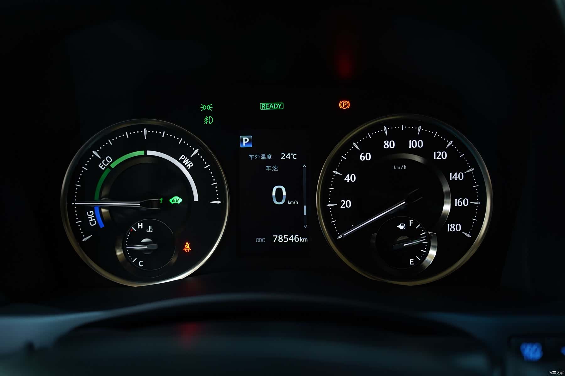 Toyota Alphard, 2022 все фото
