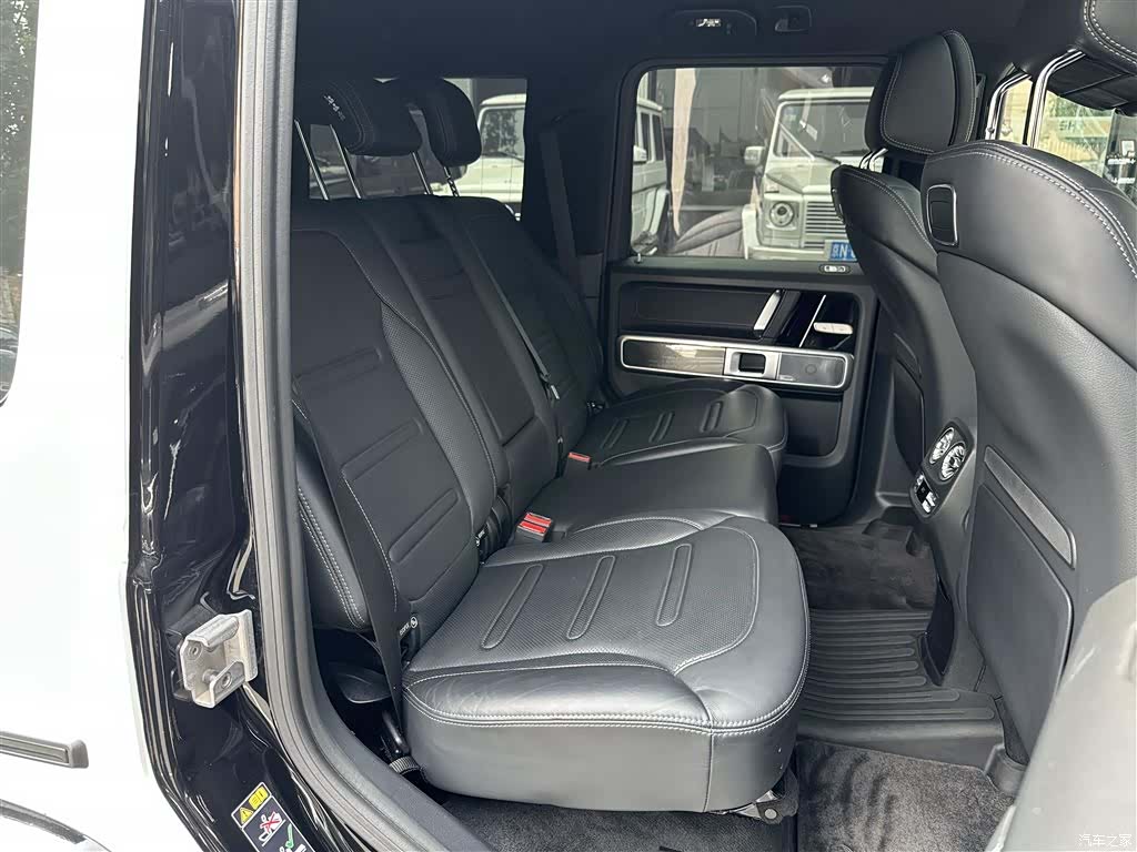 Mercedes-Benz G-Class, 2023 11