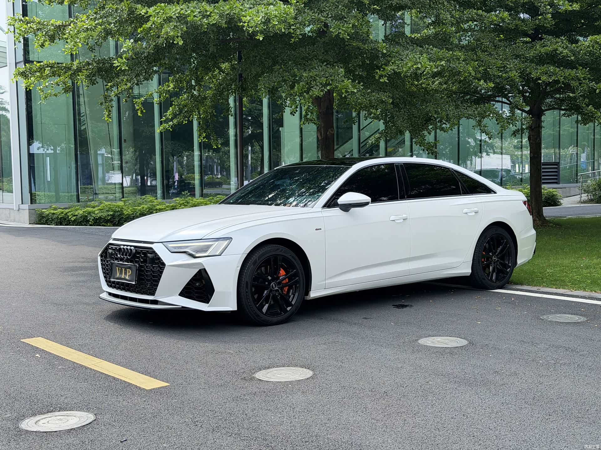 Audi A6L, 2022 1