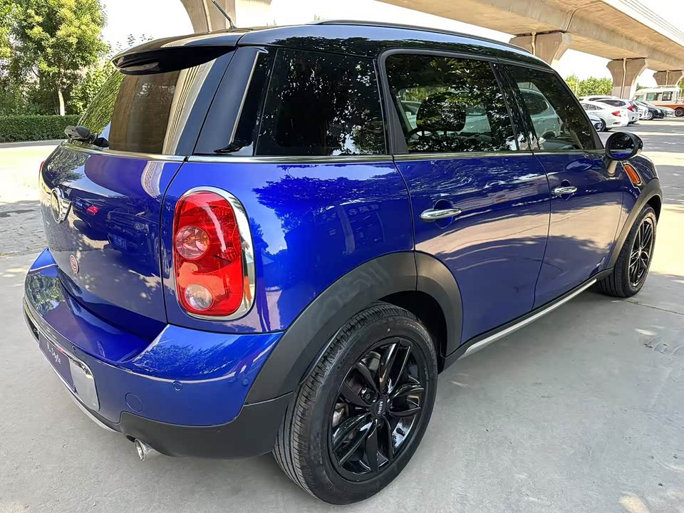MINI COUNTRYMAN
