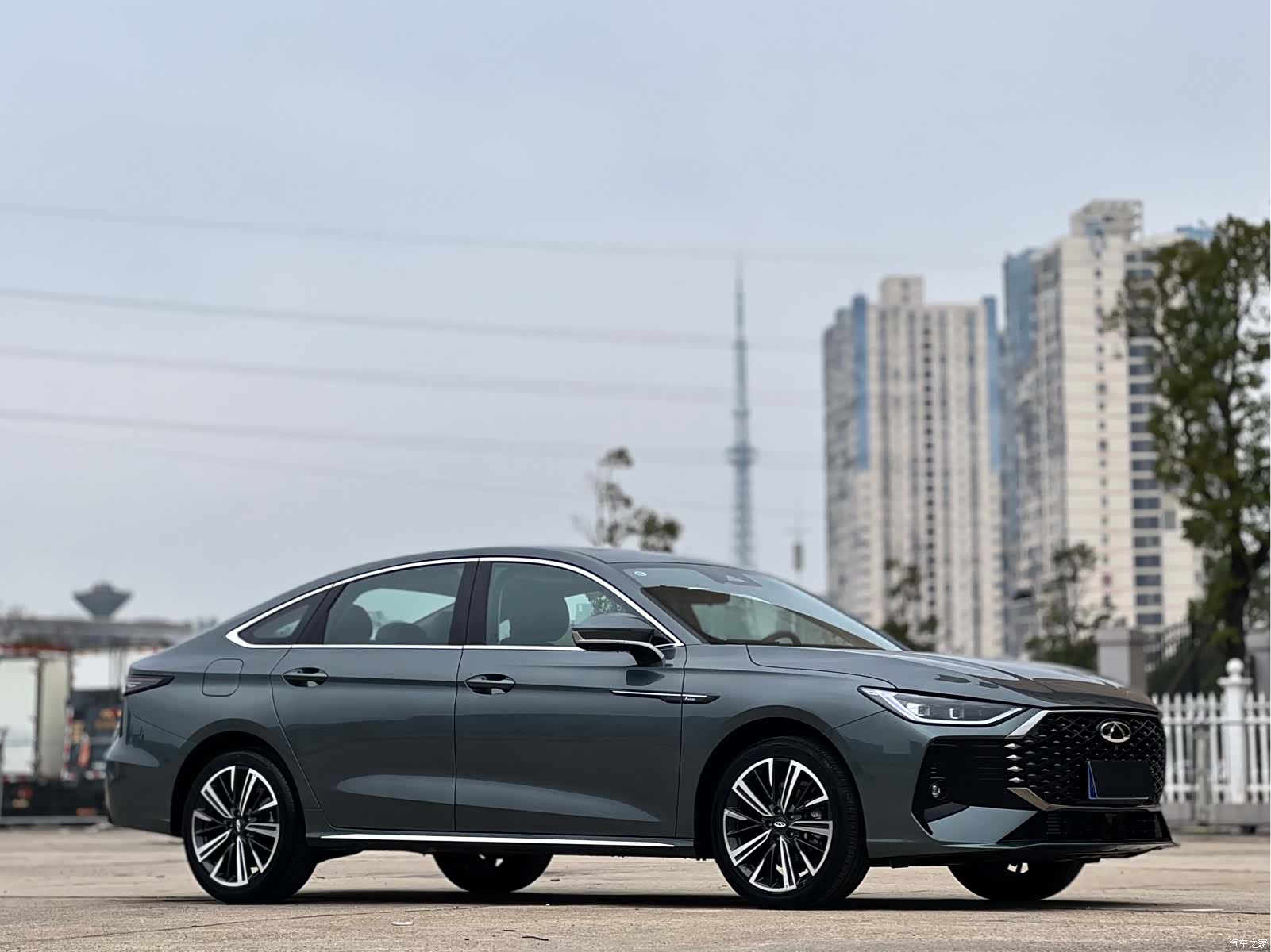 Chery Arrizo 8, 2025 3