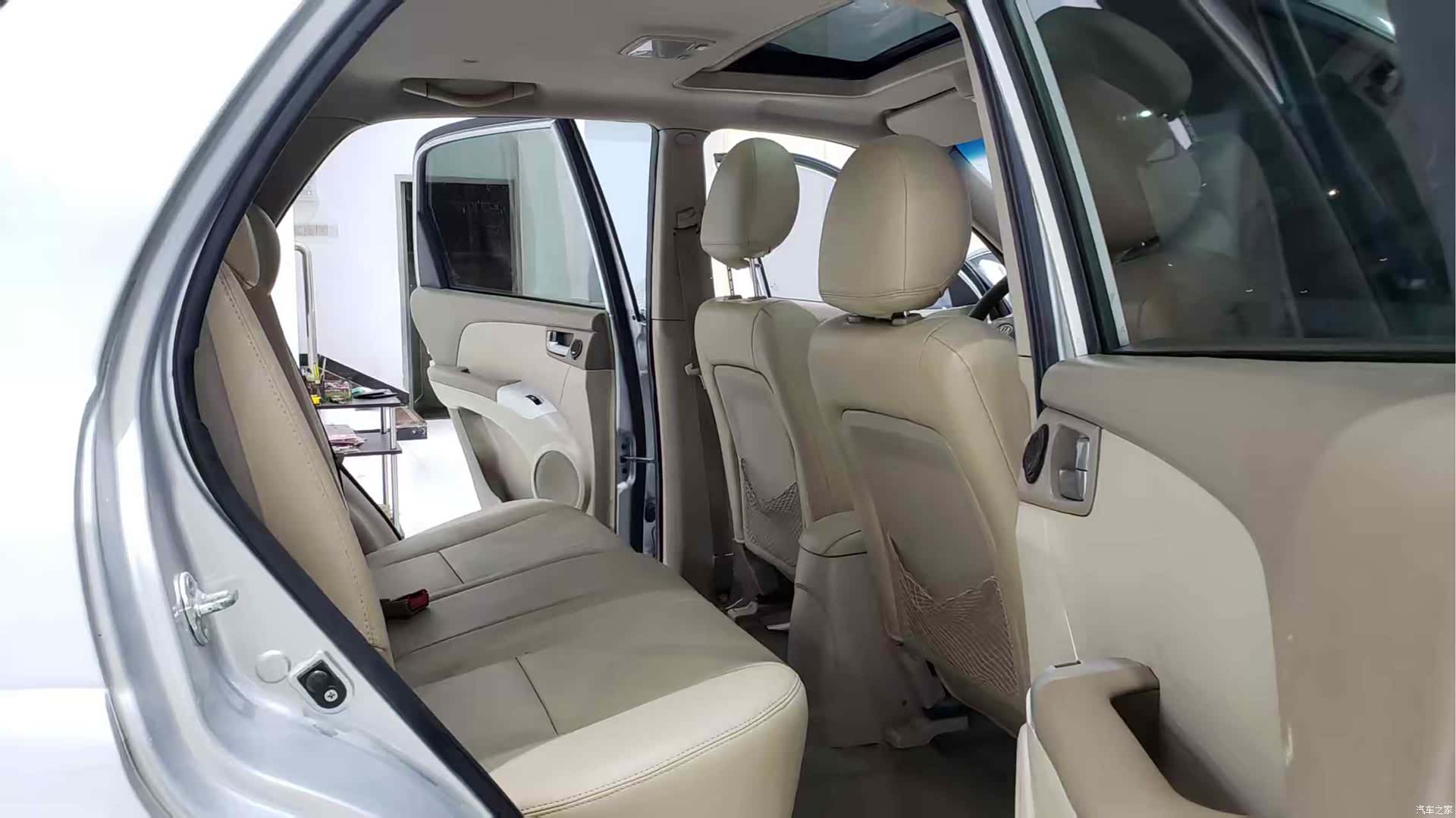 Kia GLS, 2008 7