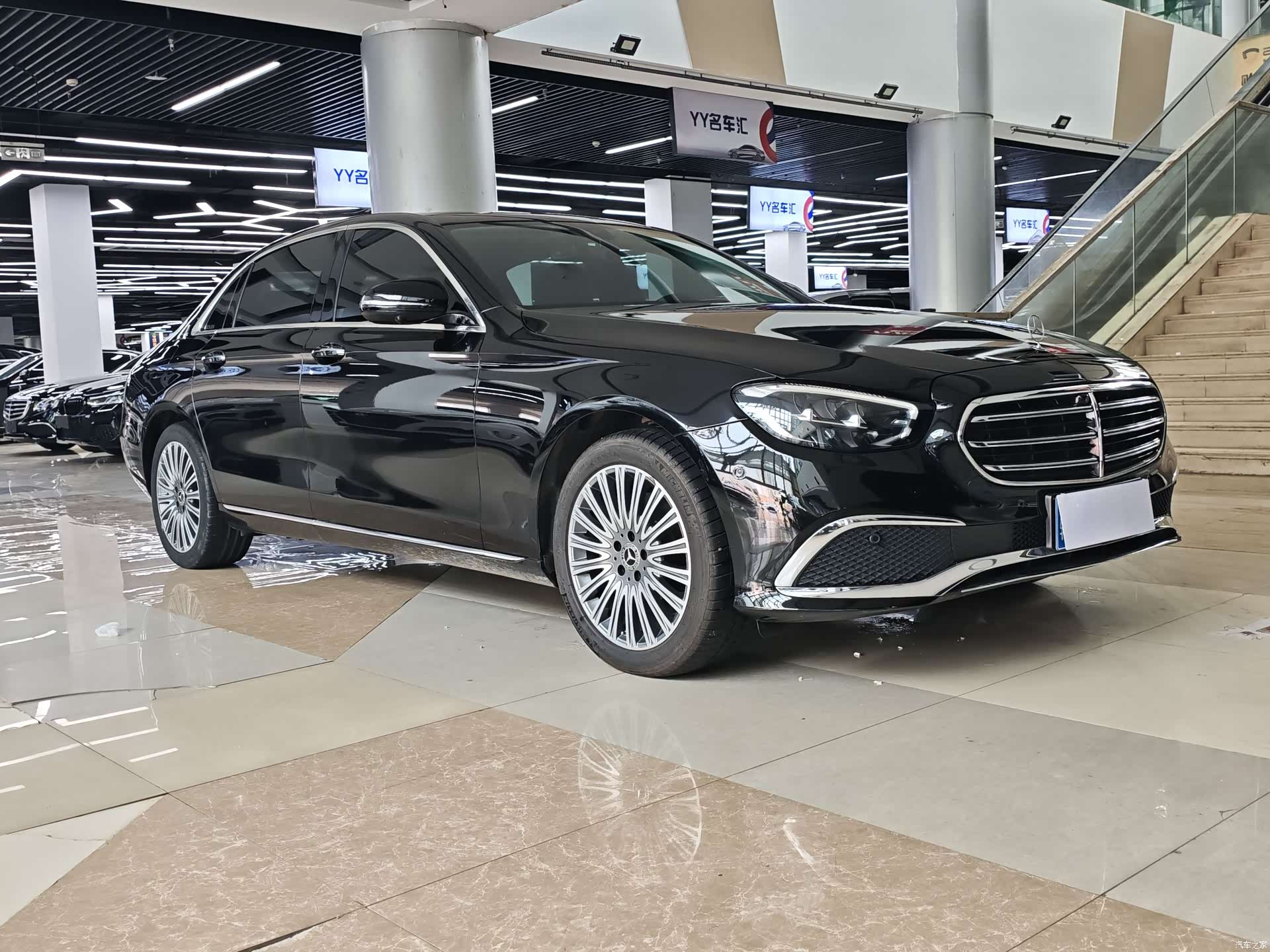 Mercedes-Benz E-Class, 2022 3