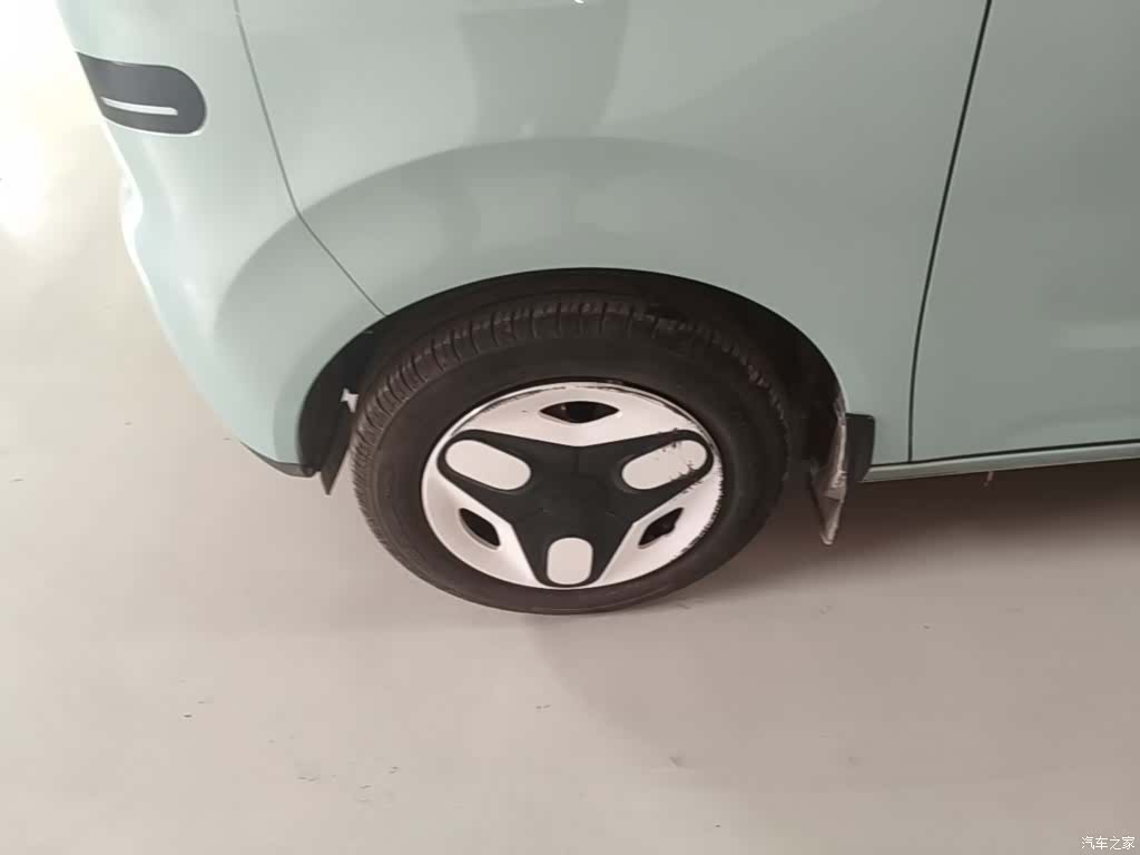 Geely Panda, 2025 23