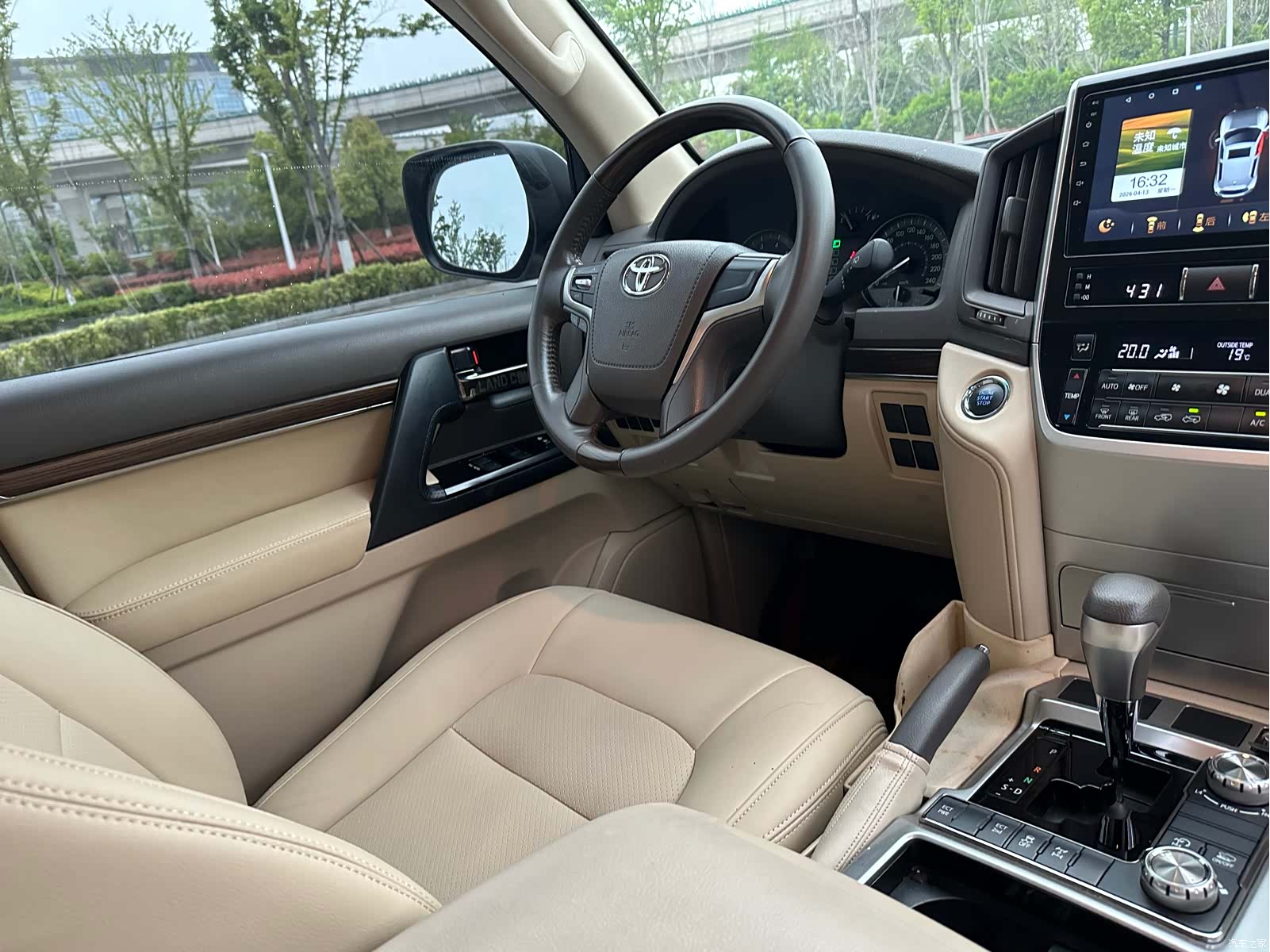 Toyota Land Cruiser, 2019 11