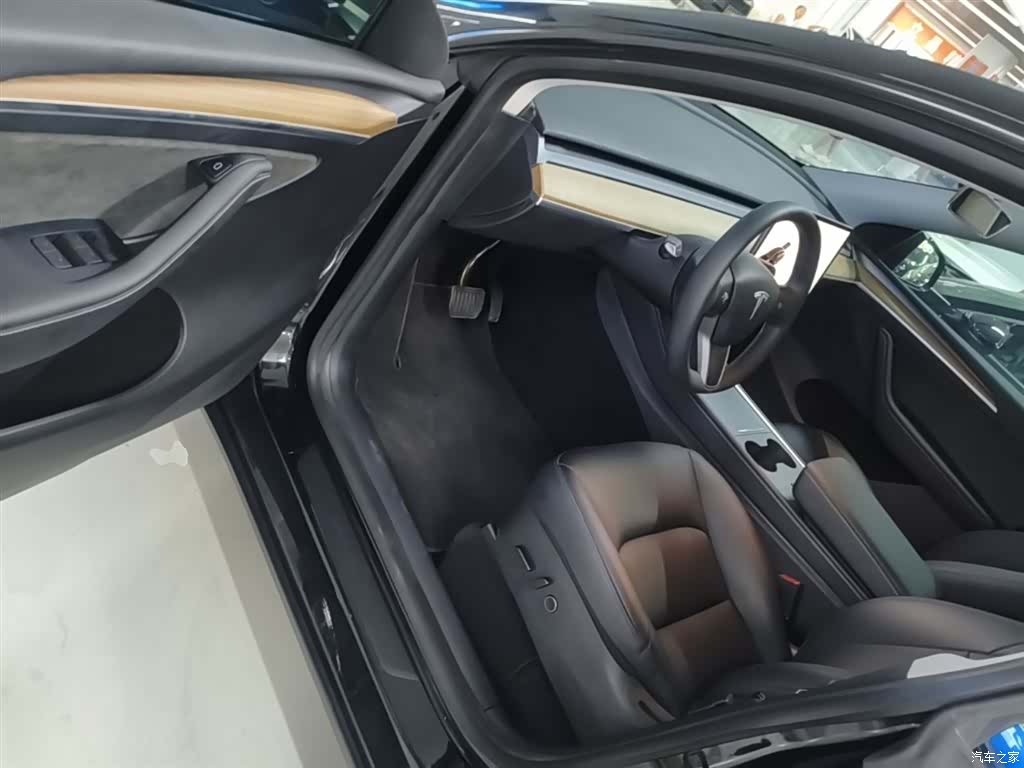 Tesla Model Y, 2022 16