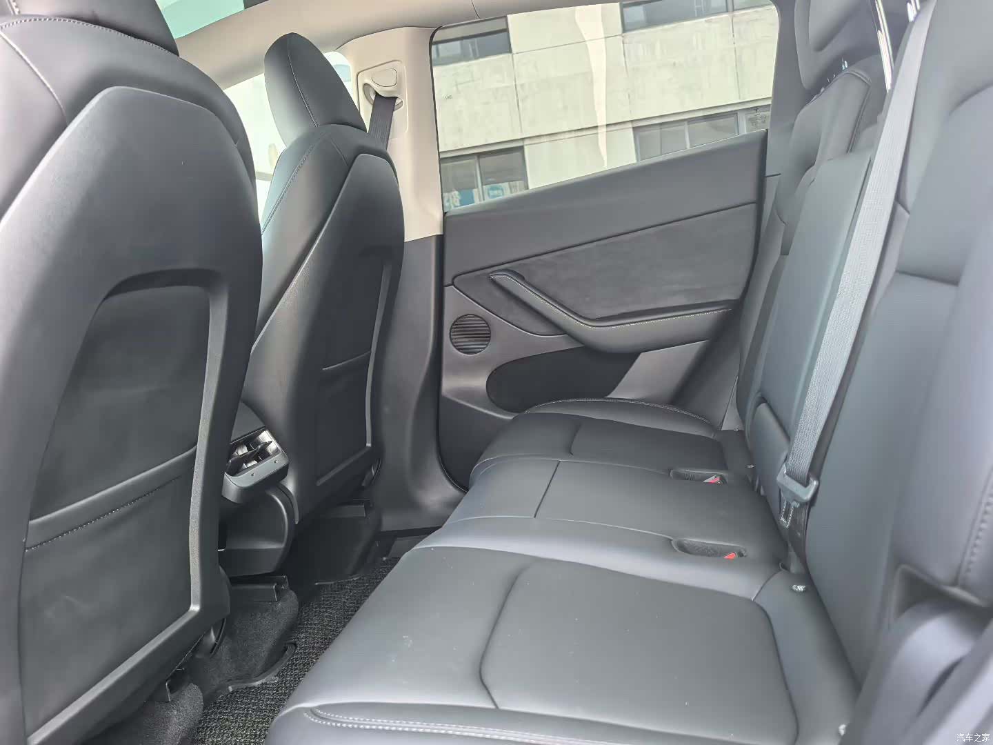 Tesla Model Y, 2023 6