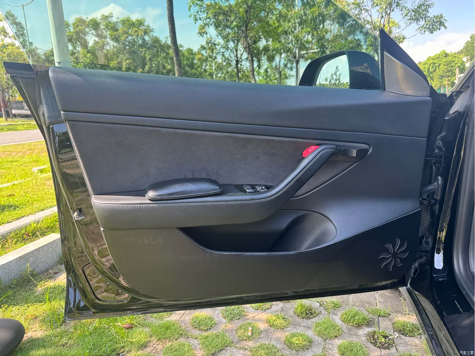 Tesla Model 3, 2020 11