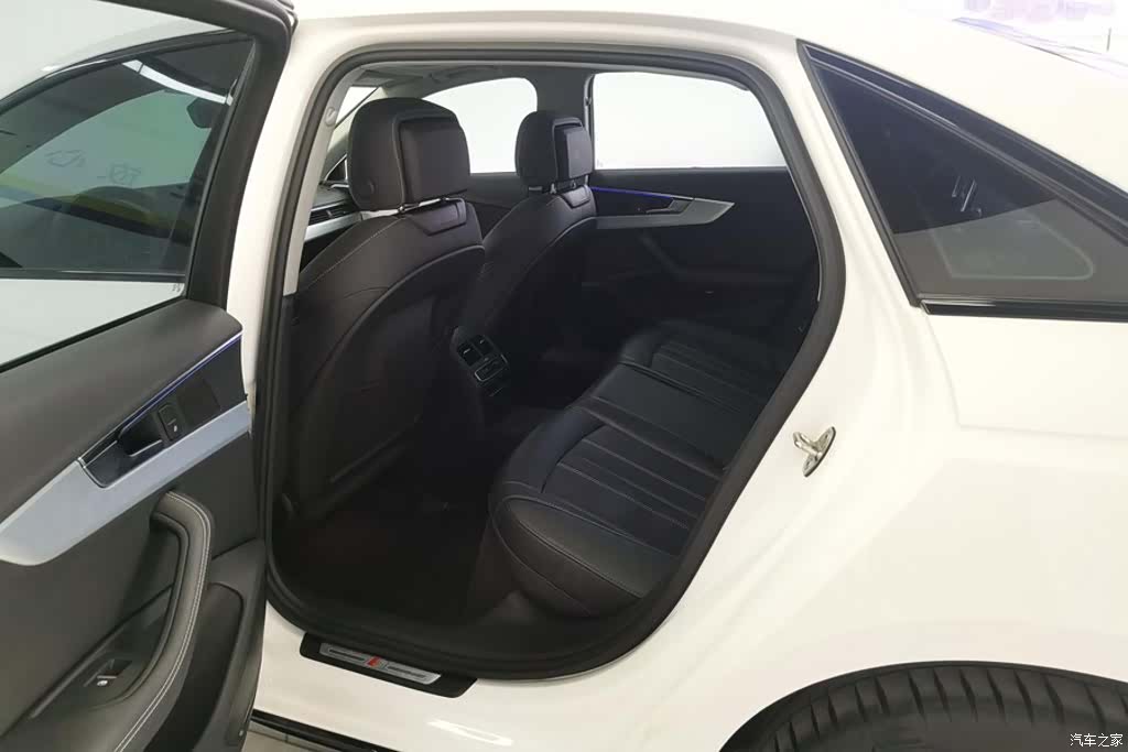 Audi A4L, 2023 11