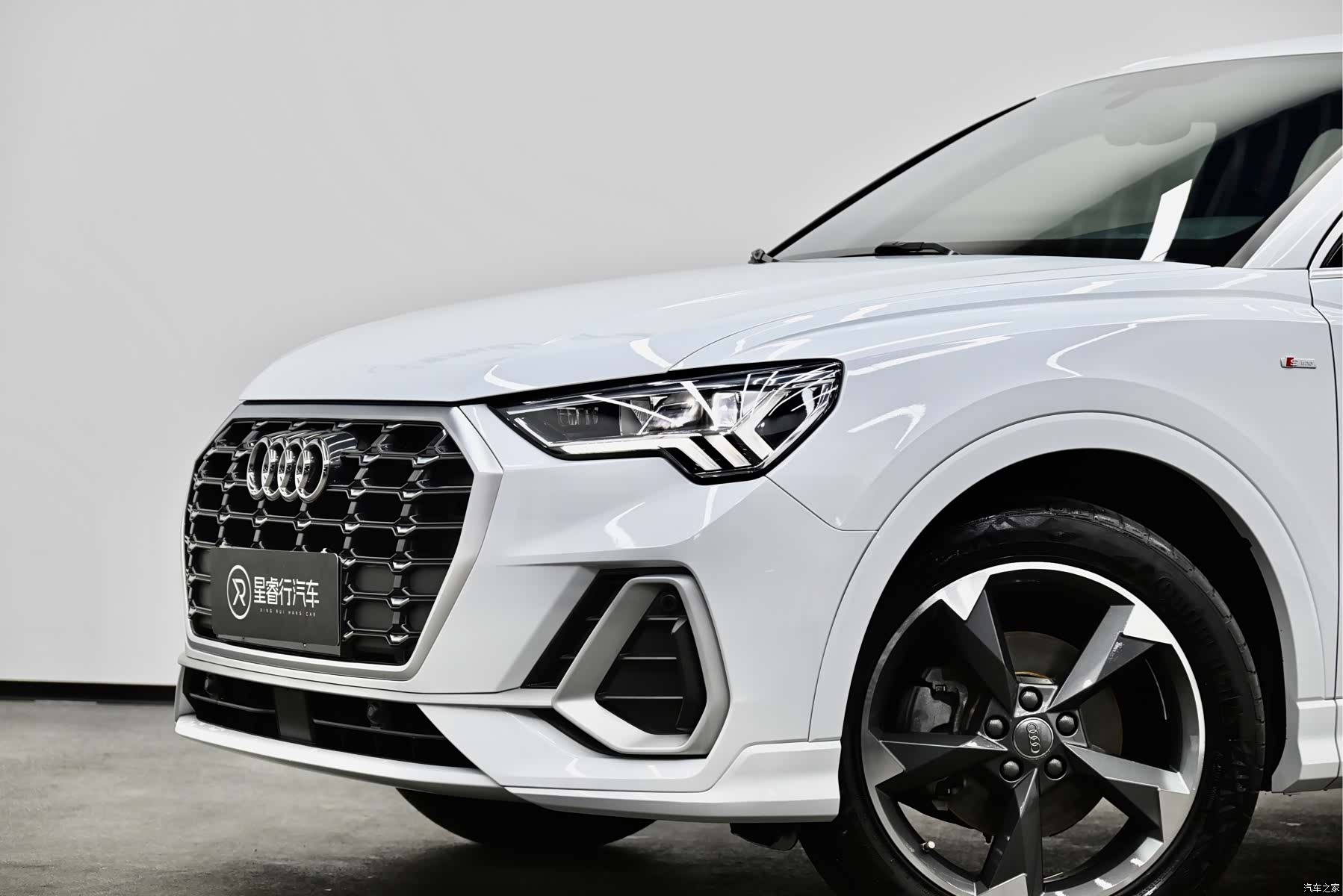Audi Q3, 2019 24