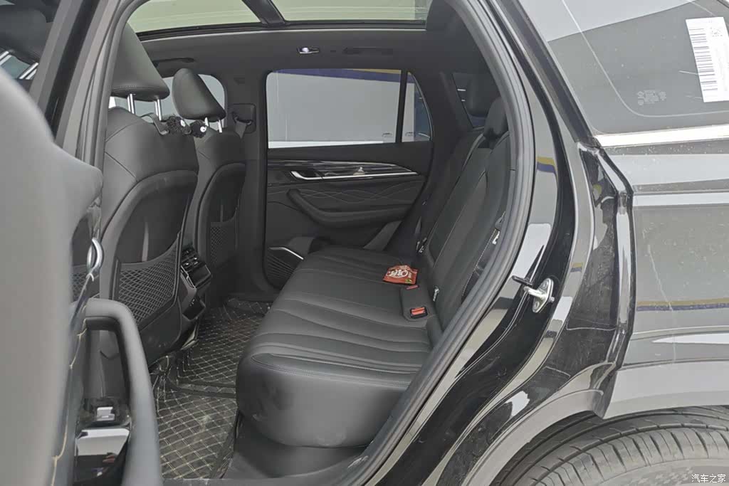 Geely Xingyue L, 2025 11