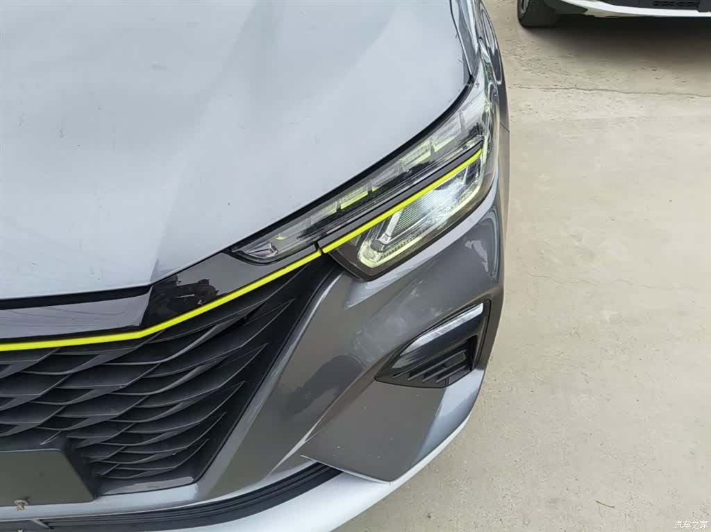 Roewe RX5, 2021 24