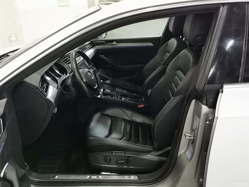 Volkswagen CC, 2019 10