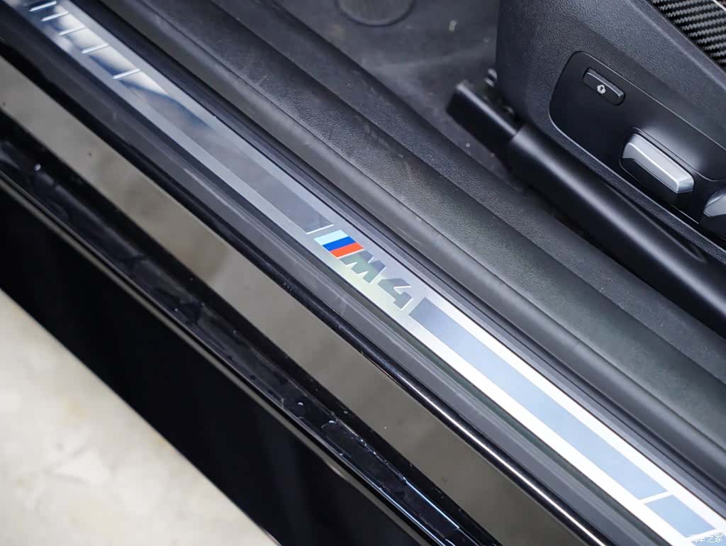 BMW M4, 2023 36