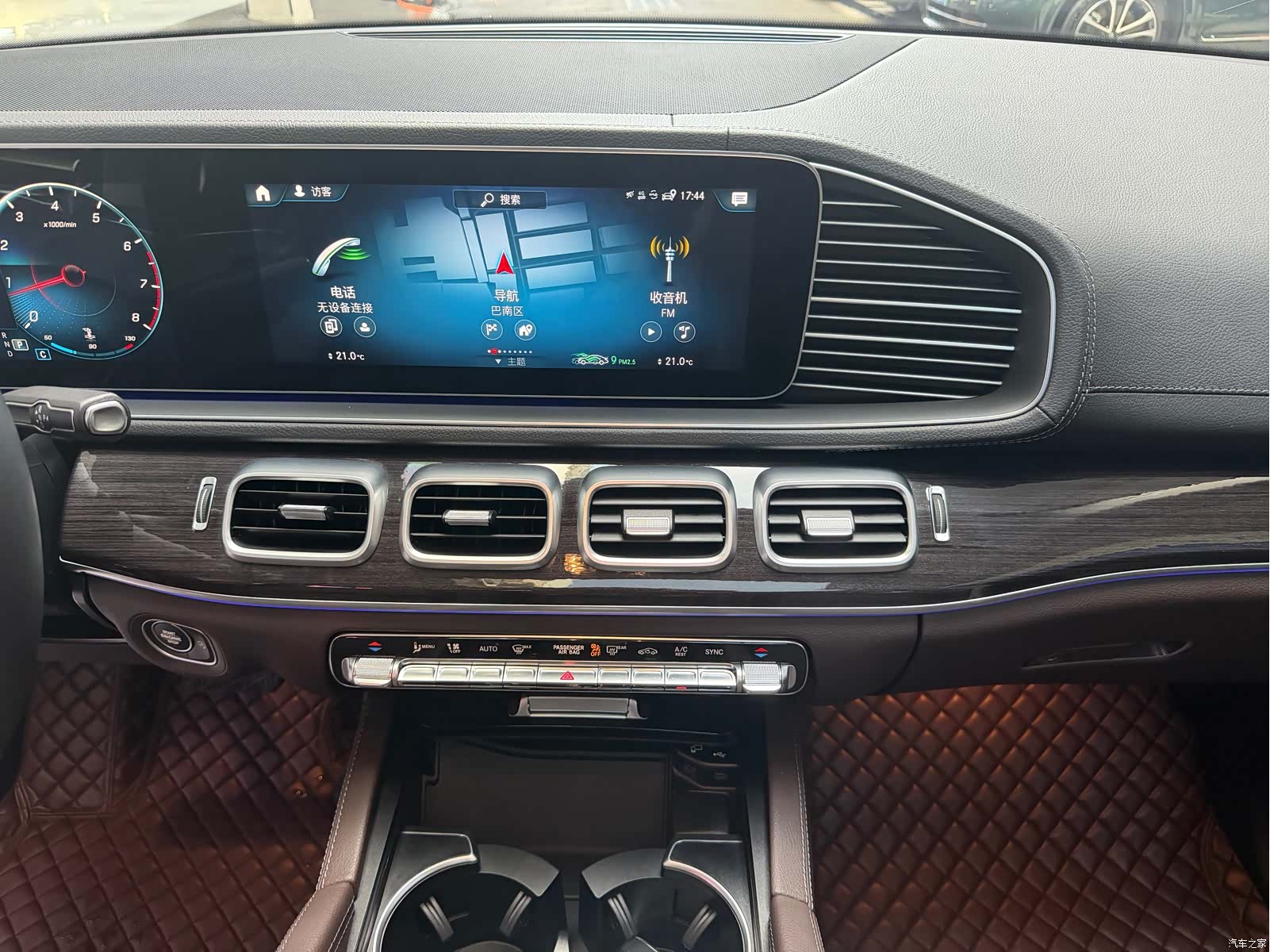 Mercedes-Benz GLE, 2023 11