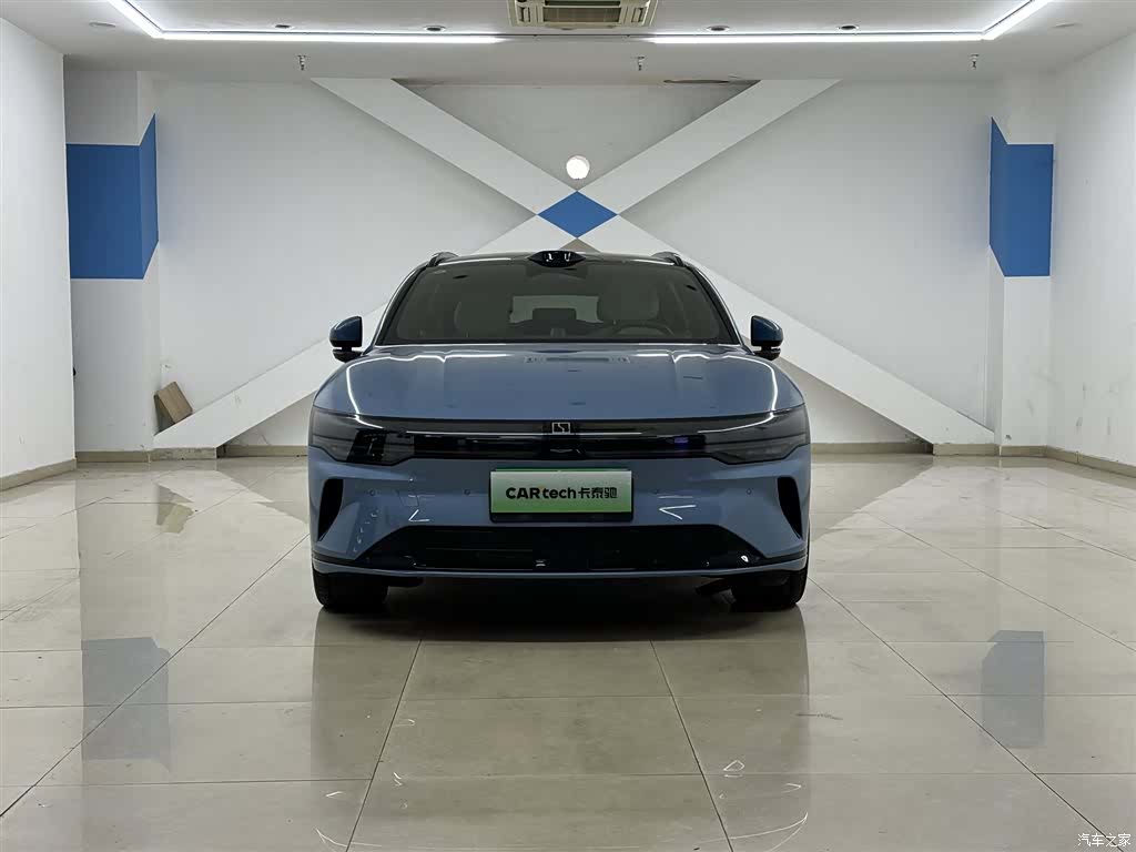 Zeekr 007, 2025 9