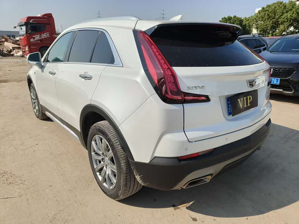 Cadillac XT4