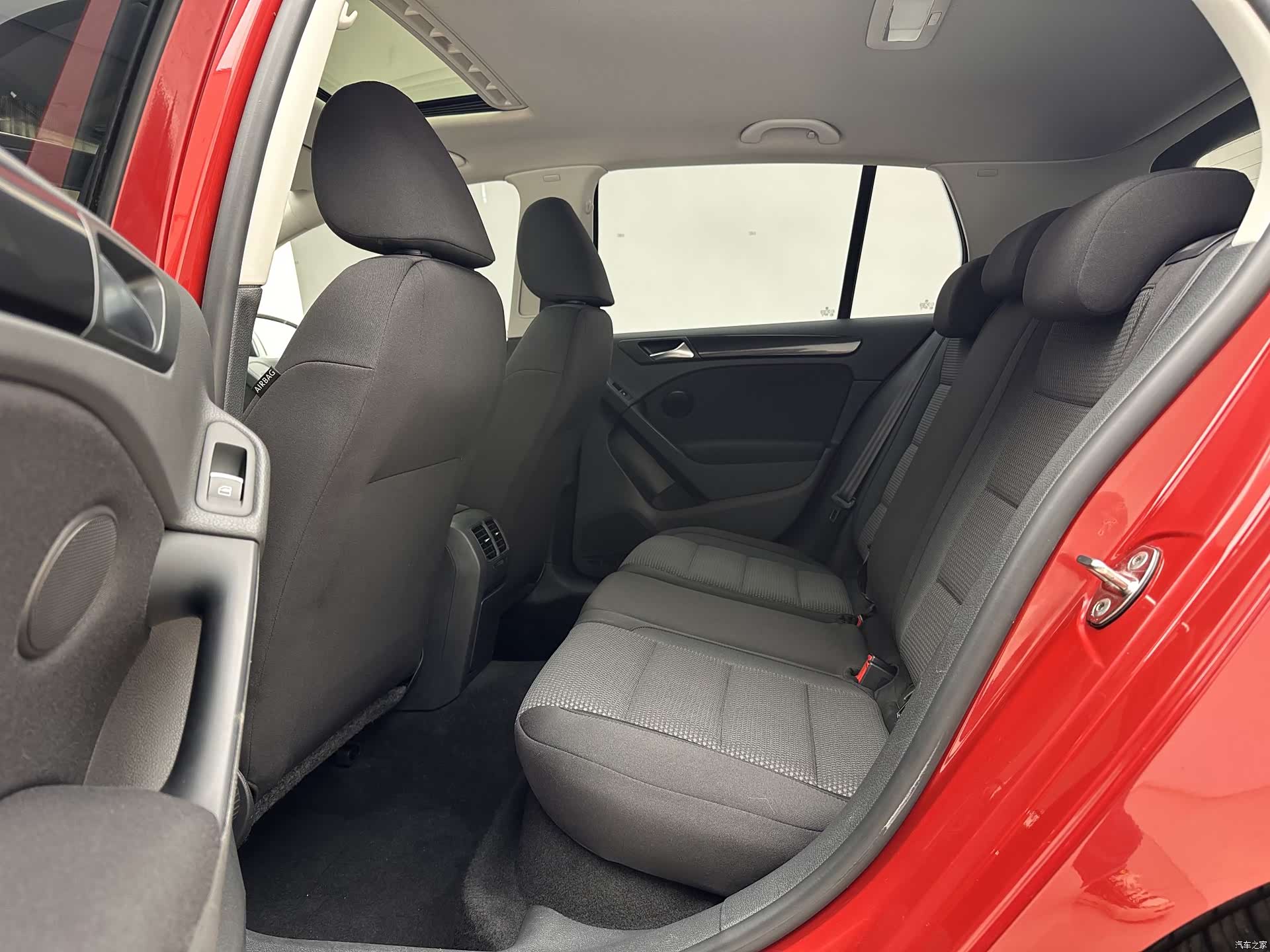 Volkswagen Golf, 2011 6