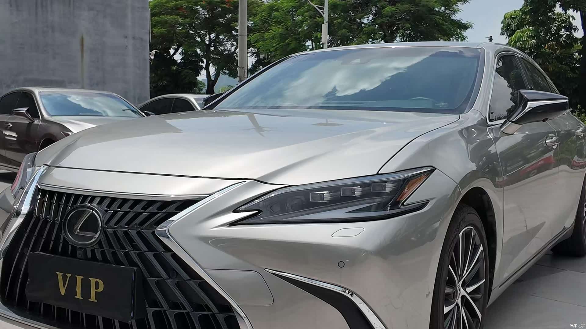Lexus ES, 2024 3