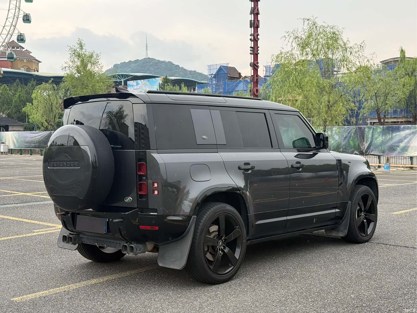 Land Rover Defender, 2022 3