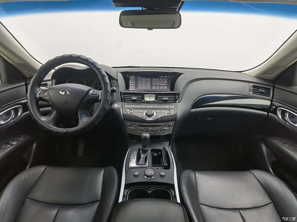 Infiniti Q70, 2017 все фото