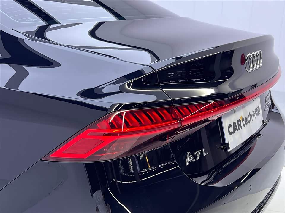 Audi A7L