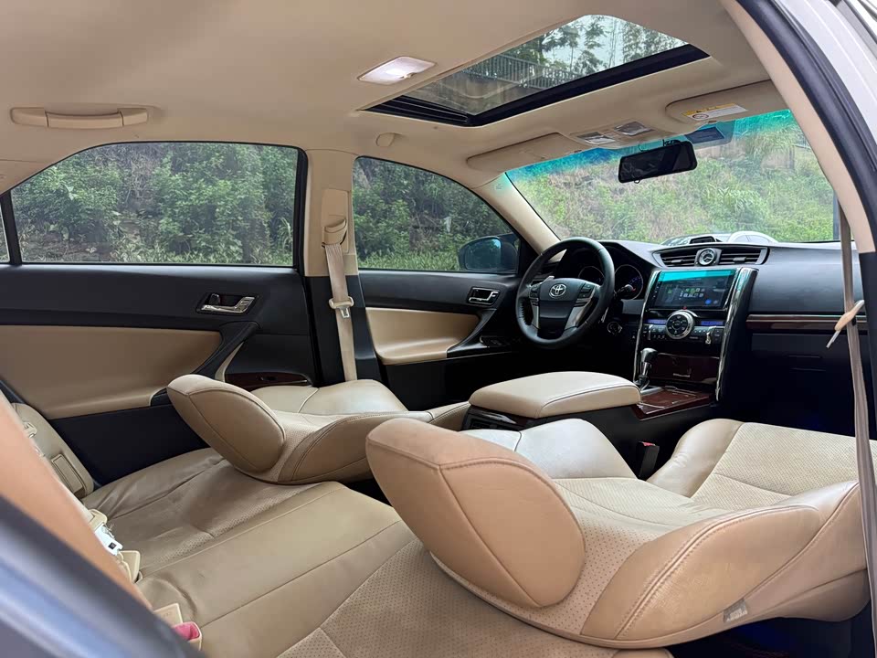 Toyota Reiz Toyota Reiz