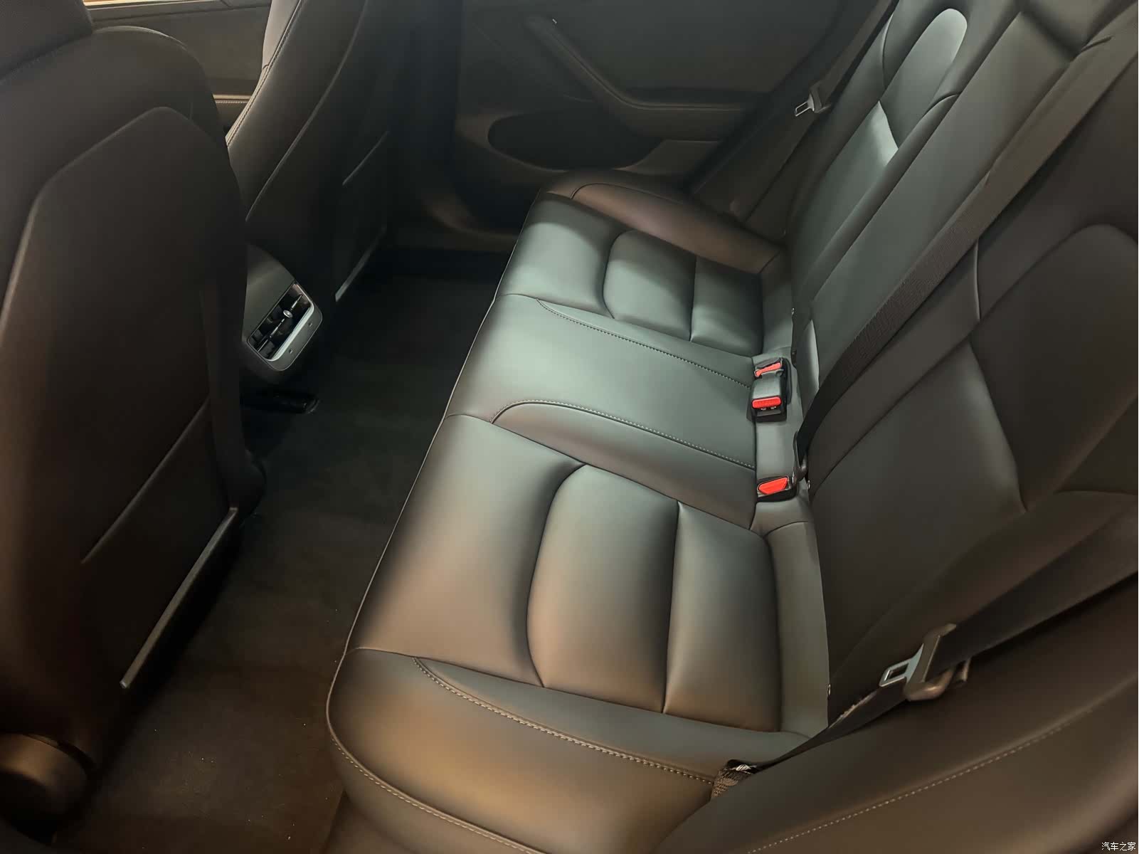 Tesla Model 3, 2023 7
