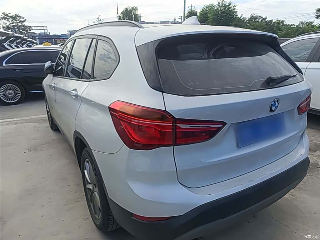 BMW X1, 2016 все фото