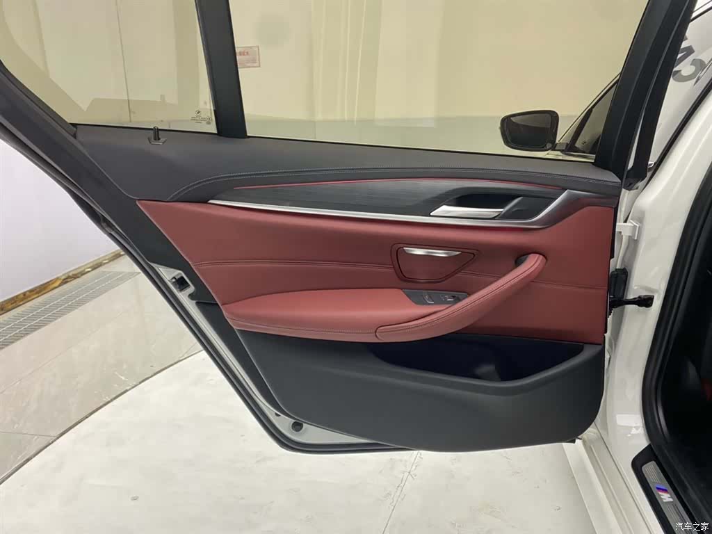 BMW 5 Series, 2021 25