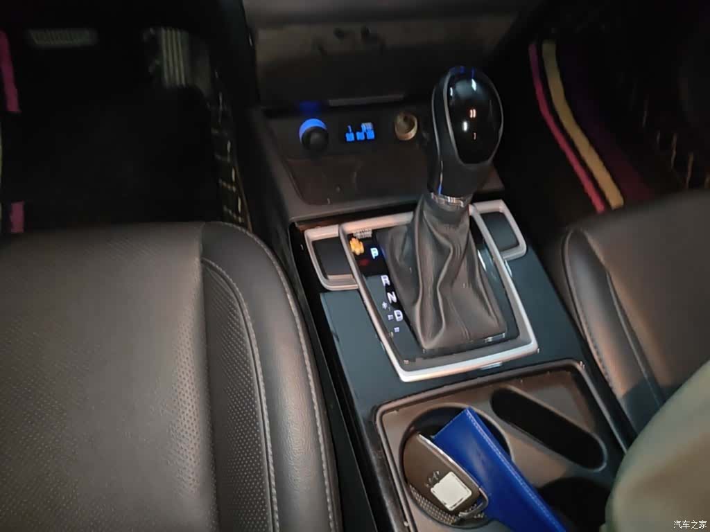 Hyundai GLS, 2015 14