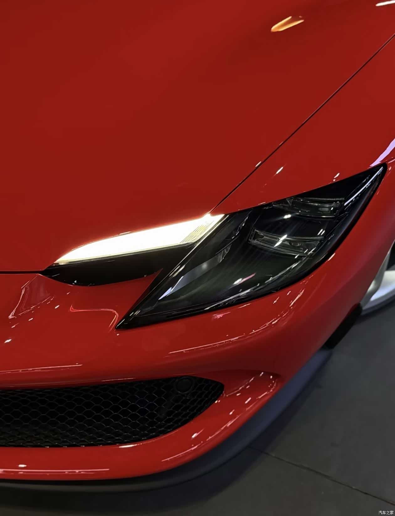 Ferrari 296, 2023 3